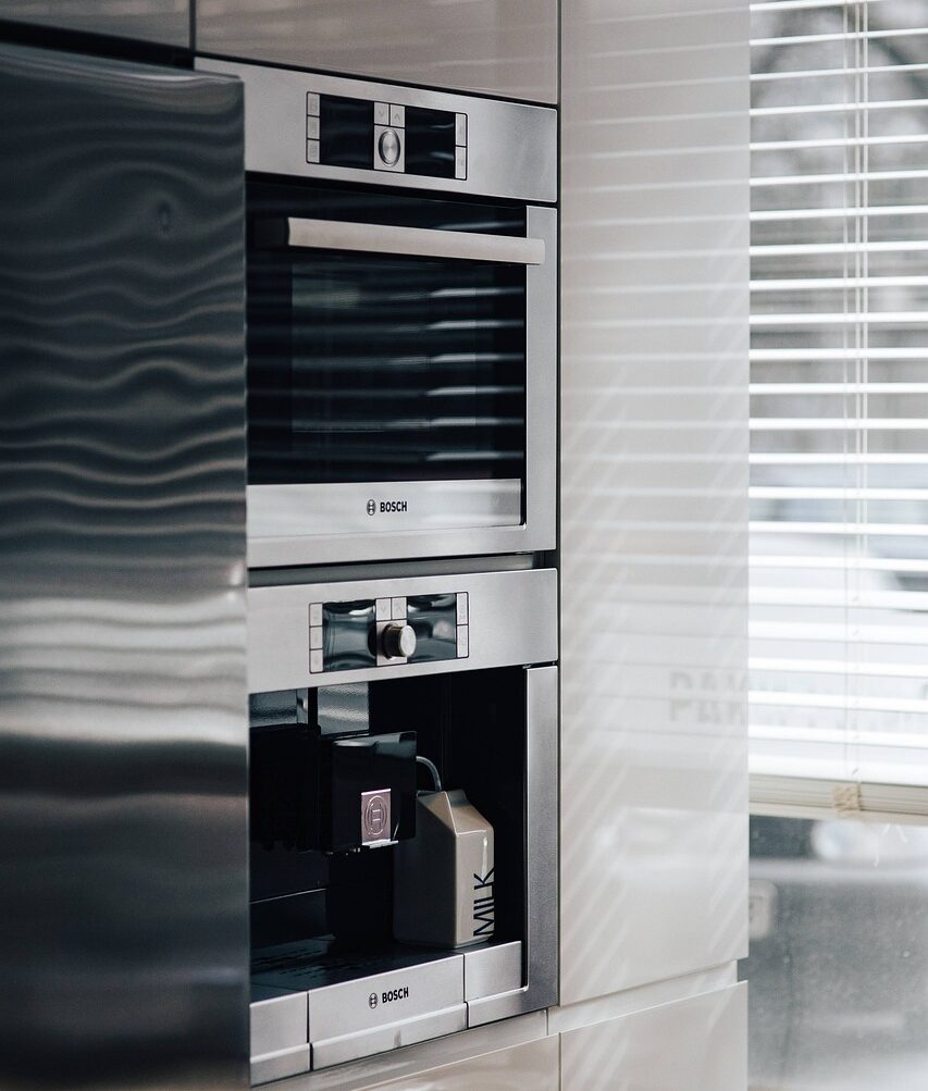 Ahi ja Mikrolaineahi tornis