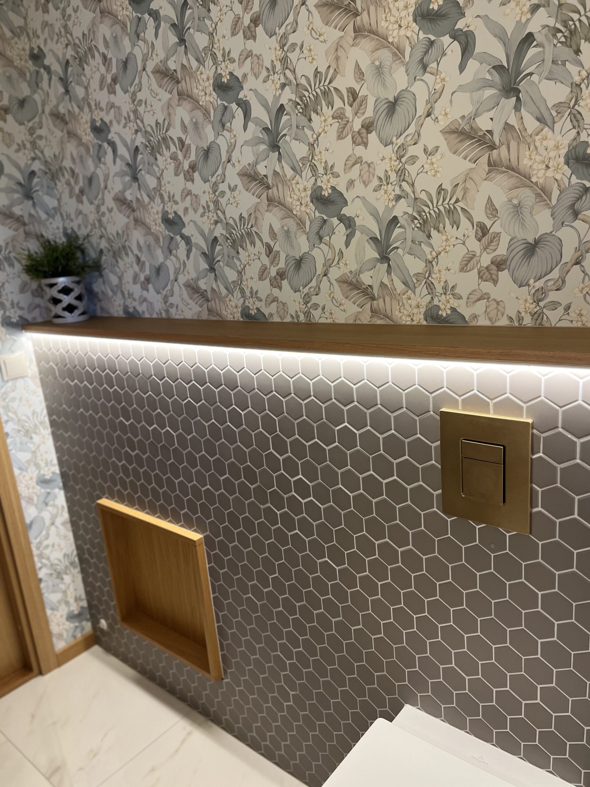 Vannitoa mööbel ja plaatimistöö