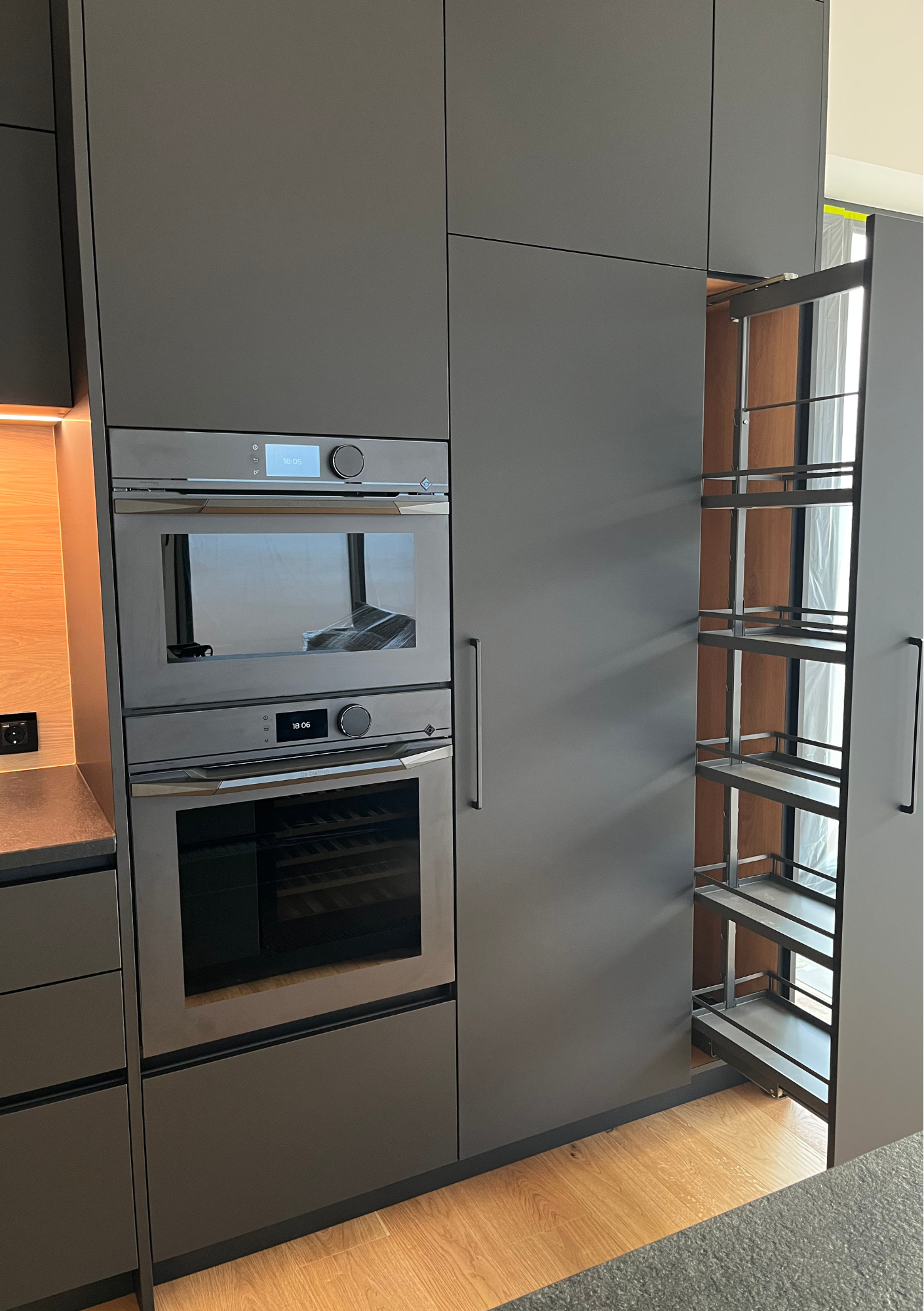 Fenix Nano matt köögimööbel, De Dietrich tehnika